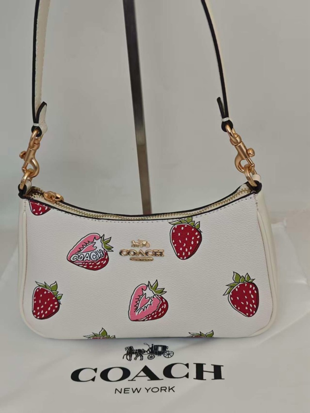 Coach White Leather Shoulder Bag with Strawberry Print - Picture 3 of 6